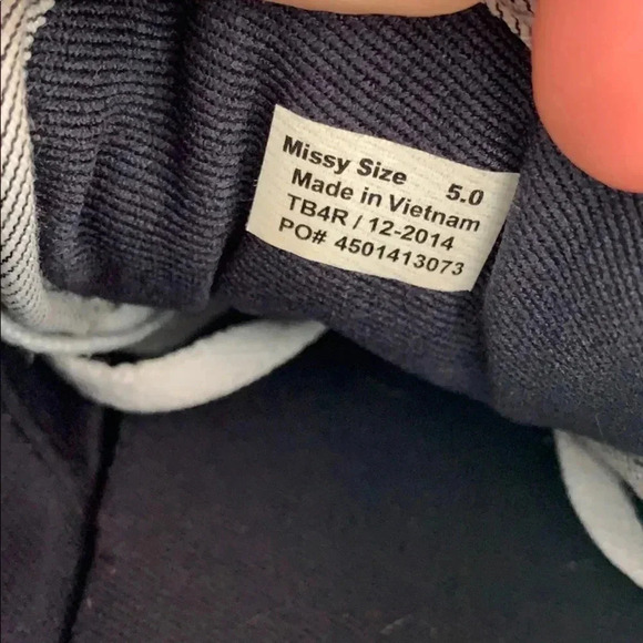 VANS striped shoes missy size 5 - Picture 6 of 7